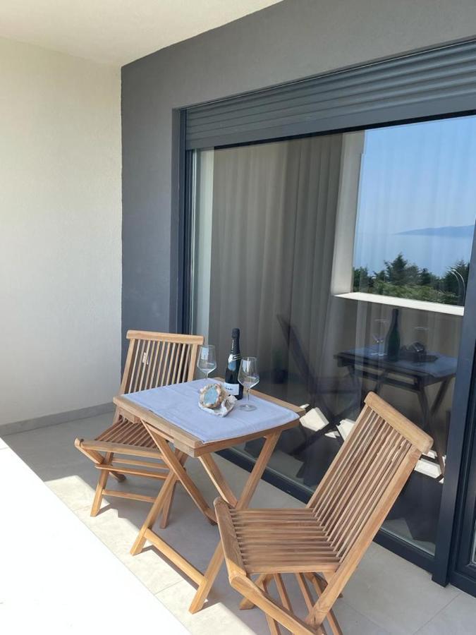 Apartman Neo Kantrida Rijeka Exteriör bild